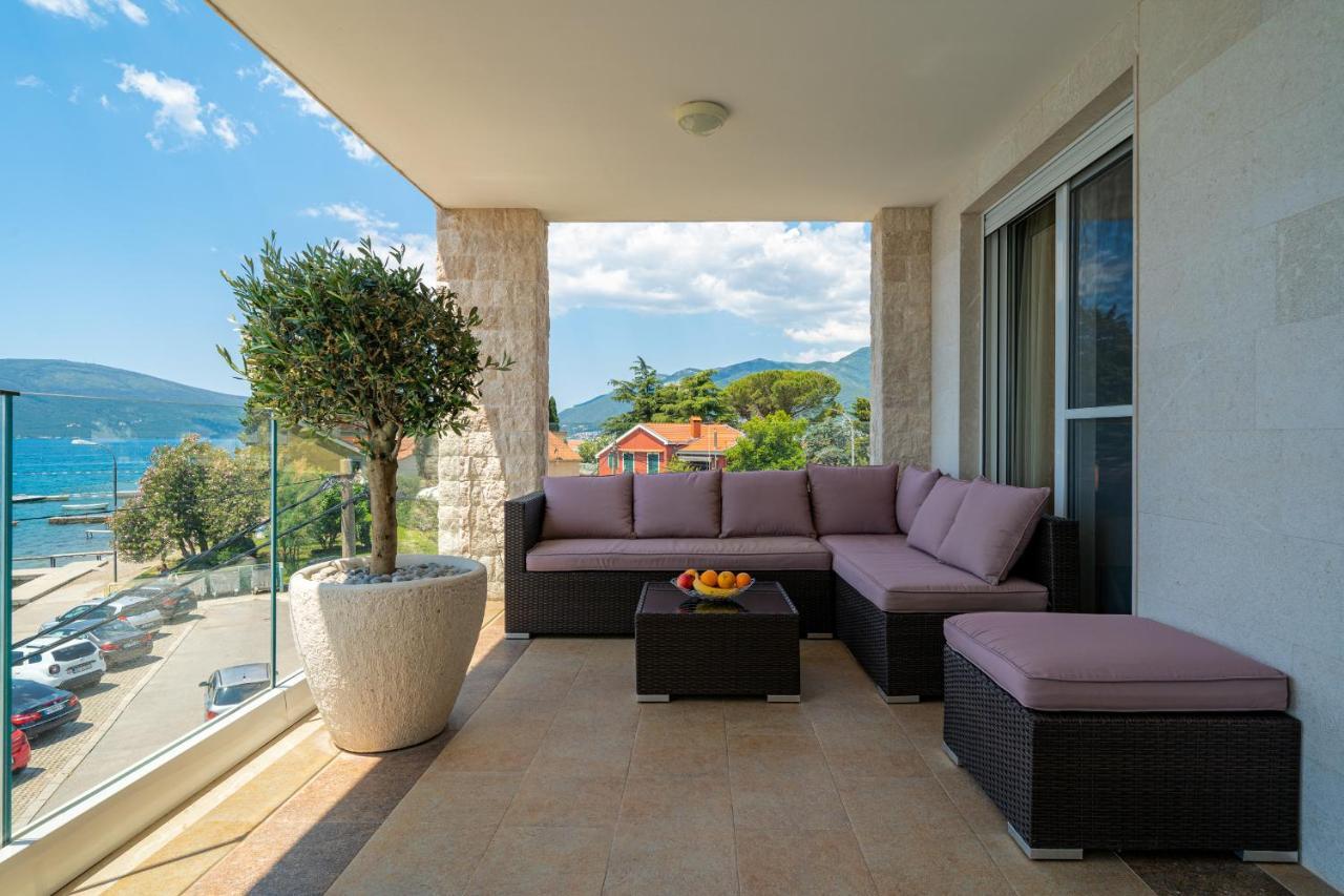 Elysium Tivat Apartment Luaran gambar